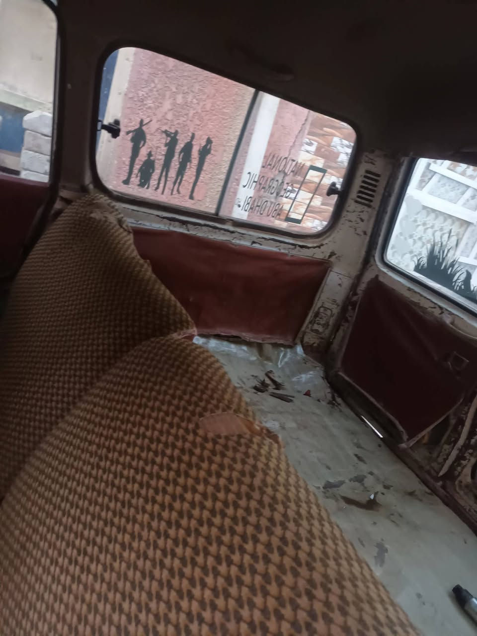 لاندكروز مكينه ففتي تلتالاف كير عادي جدد موديل 82رقم بغداد الماني تحويل ثاني يوم بكاني بغداد مدينة الصدر وليحب يخابر رقمي *********** وسعر 26ورقه وبيه مجال الطيبين
