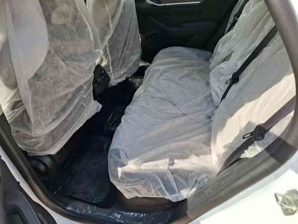 سلام عليكم
 زيرو 2025 مرقمة بغداد تحويل مباشر ثاني يوم 
بصمة + الكارت + الشاحنة + الارضيات 
مع كامل العدة منفاخ وفوم ومثلث وبدلة عمل وهوك سحب وماسحات 
شاشة دوارة ذكية وباقي المواصفات معروفة 
 بالتفويلة الواحدة 45 لتر تمشيك 1200 كيلومتر 
للاستفسار  ***********  اتصال أو واتساب 
مكاني بغداد رصافة
