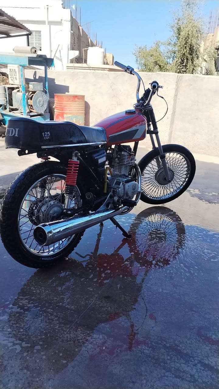 دراجه البيع مديل 21  نضيفه حيل مكان الدراجه الدوانيه السدير سعر  450 وبيه مجال قليل
الخاص مفتوح رقم ***********🏍️
