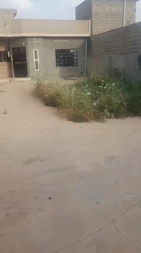 دار ٤٠٠م  طابق واحد  بناء حديث  طابو زراعي   الصيادة  السعر ١٢٥  ومجال  ***********
