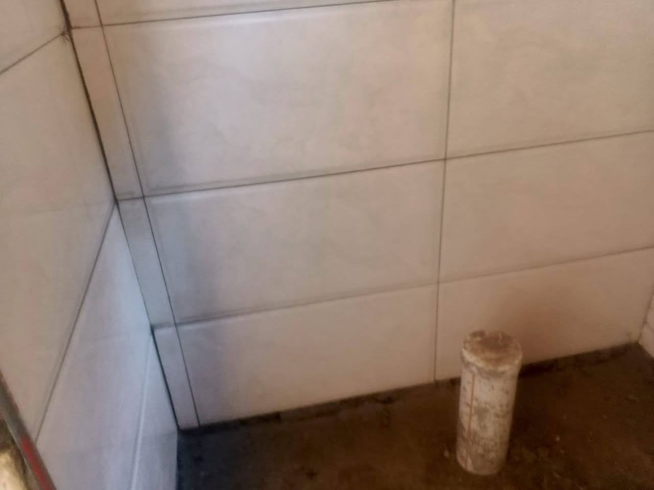 السلام عليكم
الدار للبيع مساحة ٧٥ متر طابو ملك صرف فول بناء درجة اولى قيد الانشاء تسليم مفتاح خلال ٦٠ يوم طابق ونص الكفاءات خلف المدارس فرع المختار
***********
اخوان صور البيت الكامل مشابه للعمل وليس نفسه
