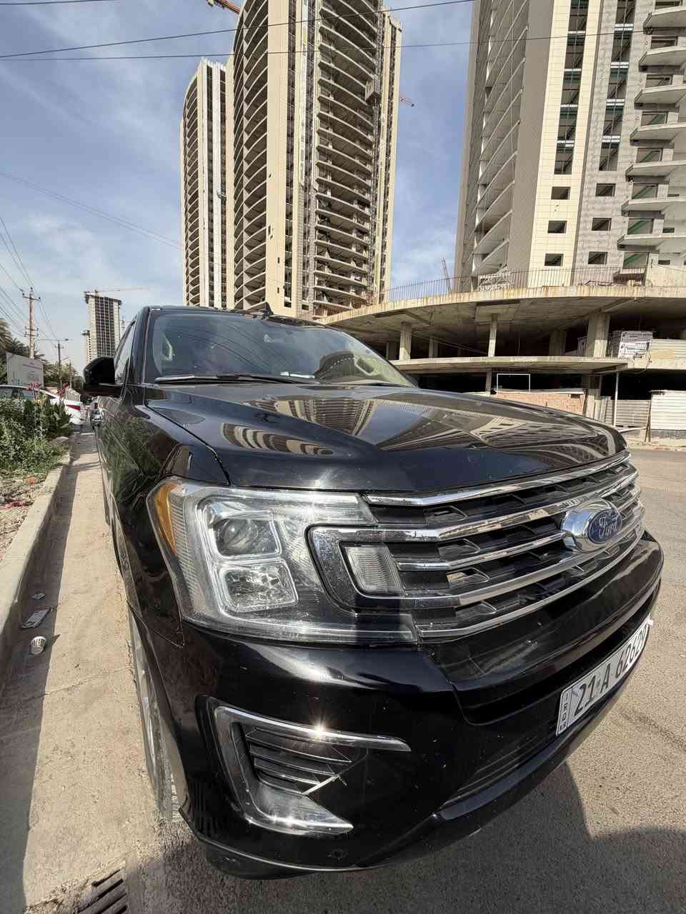 السلام عليكم 
رجاءً كمل المنشور للاخير قبل لا تتصل و اي استفسار عندك اني بخدمتك وشكراً ♥️

فورد اكسبيدشن 
موديل 2018
محرك 3.5 تون توربو يعني توربوات (2) 
ماشية 125 الف كيلو 

فئة PLATINUM اعلى فئة بالاكسبديشن 1/1
فول مواصفات خنك للاخير 🔥
1-رادار امامي 
2-رادار خلفي 
3 رادار جانبي 
4-تحديد مسار 
5-كروس سرعة 
6-قيادة ذاتية 
7-حساسات امامية 
8-حساسات خلفية 
9-مانع تصادم  
10-اوتو بريك 
11-داتا شو رادار بالجامة 
12-الركن التلقائي 
13-نقاط عمياء 
14-مري قلاب 
15-اشارة بالمري 
16-مري شفط 
17-مستشعر امطار بالماسحات 
18-دوسة كهرباء 
19-خمس بصمات بالابواب و الصندوك 
20-صندوك كهرباء يفتح بالرجل و بالبصمة و من السيارة 
21-بانوراما 
22-ويل حجم 22 بلادي
23-ترحيب 
24-اربع جام يصعدن و ينزلن عن طريق البصمة 
25-مقاعد تبريد 
26- مقاعد تدفئة 
27-مقاعد تدليك (مساج)
28- فول تحكمات ستيرن 
29-هاند بريك بصمة 
30-وضعيات قيادة سبورت و نورمل و ايكو و ثلج و صحراء و جبال و صخور 
31-فور ويل و تو ويل 
32-دبل خفيف و ثكيل 
33-شحن لاسلكي 
34-ابل كار بلي 
35-تغير الالوان الدخلية 
36-نظام خرائط 
37-سستم سماعات B&O بلادي من الشركة 
38-كامرات 365 درجة امامي خلفي جانبي 
39-ثلاث قطع تبريد مركزي نظام منفصل 
40-مقاعد الخلفية تدفئة 
41-مقاعد خلفية انقلابها كهرباء 
42-مقاعد السبعة راكب كهرباء بالكامل 
43-منافذ شحن بكل السيارة 
44-جامة الصندوك تنفتح 
45- تدفئة ستيرن 
46-ستيرن كهرباء 
47-دوسك البانزين و البريك كهرباء 
48-خزن مقاعد 
49-كاعيات رزلاين الاصلية تفصال عل سيارة 
50- كير ماوس 

بعد كومة مواصفات مذكرتهم السيارة تخبل و عالم ثاني من الرفاهية للعلم السيارة مضللة بالسنوية تضليها لحد سنة 2030 
يعني بعد عندك 4 سنوات تضليل بالسنوية مكتوب وليس باج لو كتاب لو استثناء تضليل بالسنوية مكتوب السيارة اداماتها كاملة مكملة من الالف للياء مجرد بيها اشياء بسيطة يحتاج الها برمجة فقط السيارة داخلة كلين تايتل للعراق بدون حادث بالعراق انضربت جاملخ و ربع البنيد ابيعلك قطعتين صبغ و بارد بالصندوك لا شواصي ولا لغود فقط ايرباك دركة و كلشي راجع بلادي .
 
سعر 28.000$ 
يعني 280 ورقة 

اخوية العزيز سيارة متعرف سوكها لتعلق تعليق سلبي معجبتك اعبر و المنشور و شكراً الك 

للاستفسار اكثر 
*********** 
***********

