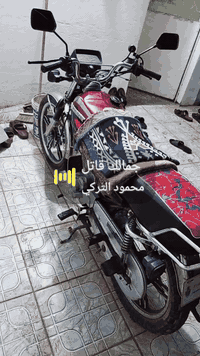 السلام عليكم 
اخوان دراجه للبيع سيڤان 2021 الدراجه كلها شغاله كهربائياته لايت امامي و بگ لايت سكن وبريك شغال الدراجه اوراق اصولي  يعني الدراجه كامله مكمله ماناقصه شي والله تاخذه ماتذب عليه ربع  تشغيل عن بعد  بصمتين بيه دبل اشاره  ويمنه يسره لايت عالي ناصي نشره باتري جديد يعني الدراجه ضالمته الصور الله شاهد 
بس للامانه الدراجه محركه مفتوح بس تجفيت بستم ورنگات فقط وباقي المحرك بحالت الوكاله مامبدل بي اي شي سعره 575 وبيه مجال 
العنوان حله مناكيش قرب مركز سيف سعد بداية الطهمازيه متواجد فيس  تلي ماسنجر واتساب 
الرقم *********** 🌹🙂😍
