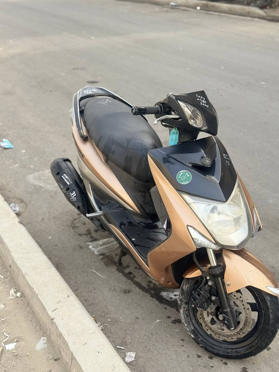 السلام عليكم سكنس لد طلاعات 2014 الدراجه على ايدي ماخذها رمبه وعلى ايد وحده وما متعوبه ودهن موتل وعليها كل شهر ادامه كامله الدراجه خير من الله عارضها ب850 وبيها مجال ولو ما محتاج فلوسها مستحيل ابيعها بهذا السعر  ومستحيل تلكه سكنس لد طلاعات بهذا السعر وبهيج نضافه الدراجه ربع متصرف عليها 
عنواني البلديات 
هـ***********
