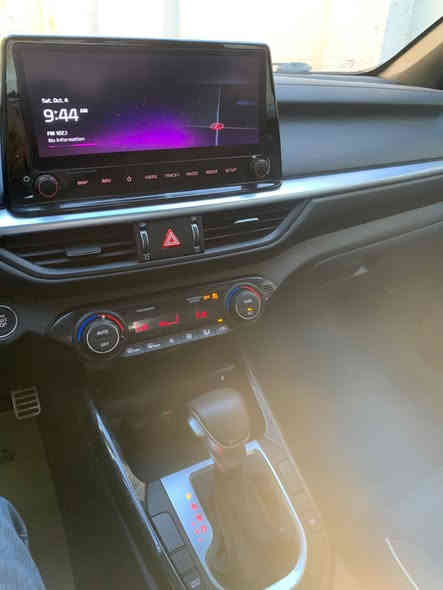 السلام عليكم سياره كيا فورتي GT موديل 2023 وارد امريكي حادثها جاملغ وبنيد الضرر مواصل للمحرك السياره نضيفه جداً السياره ماشيه  23 الف سعه المحرك 2000 كير أوتوماتيك اللون الداخلي اسود السياره مجمركة الدهن اصلي سياره بدون صبغ الحادث جاملا امامي اليسار وسعر 14700$ وبيها مجال بسيط  

للاستفسار :*********** 
عنوان السياره بغداد \الكرخ
