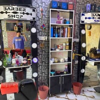 مرايات عدد2 وفاترينه 1 وكراسي 2 للبيع رقمي 07800803291