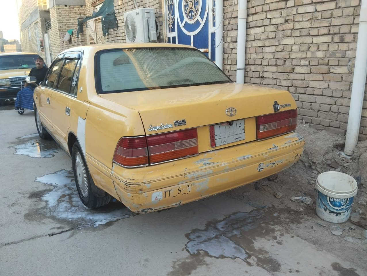 سيار نضيفه حداد ٧٠ بل ميه تبريد شغال محرك وكير خير من الله سعر ٥٨ راس ثور مديل ٢٠٠
***********
