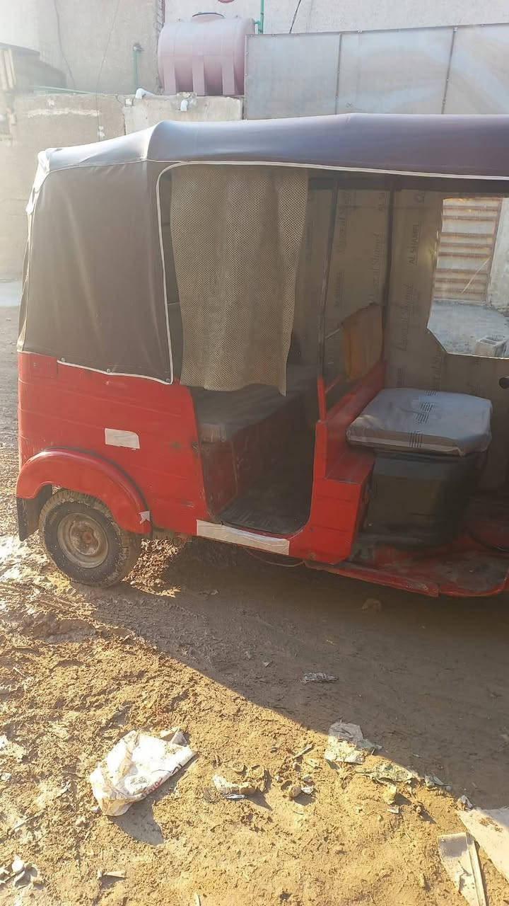 سلام عليكم تكتك البيع مديل 2017 مرقمه رقم واسط تحويل ثاني يوم تكتك نضيفه مكينة حلوه ناعمه السعر 3500وبيهة مجال بسيط عنوان بغداد الحبيبيه رقم ***********
