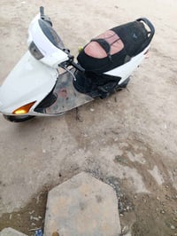 سعره٢٨٠ وبيه مجال بصيط وعلي مال جناي تخبل  دراجه فراشه كرستال لون ابيض...