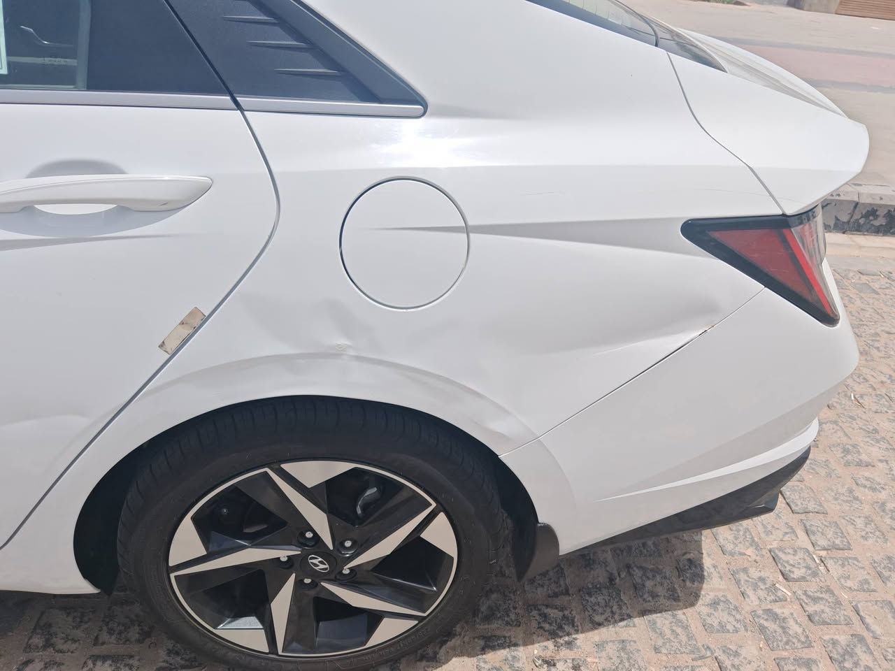 السلام عليكم الإنترة 2022خليجي بية ضربةجاملغ خلفي بهلال فوك تاير تصلح على بارد ماشية 60محرك 2000السعر 168الرقم ***********
