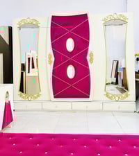 ملكي • ٩ قطع • نظيفه