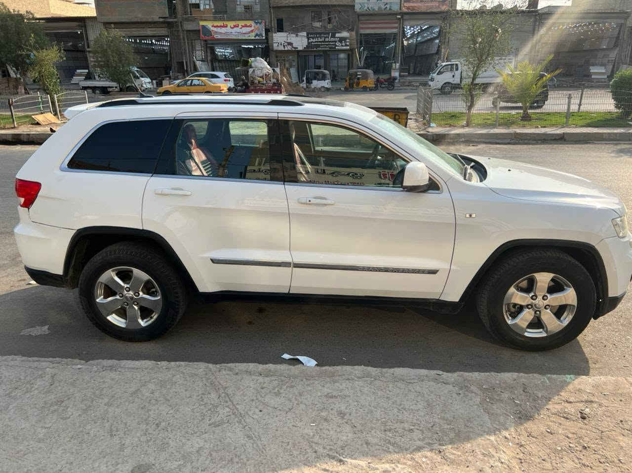 جيب ١٣ حاليا بيها طخات بسيطه كير محرك تبريد اكفلهن الك الباقي عليك تشوف بعينك 
١٣٥وبيها مجال رقم بغداد بيع او مراوس بسياره اقل مع فرق السعر الي  اي سيارة مراوس نظيفه


**إذا كنت صاحب هذا الإعلان وتريد حذفه لأي سبب، رجاءا أرسل رسالة إلى الدعم الفني**