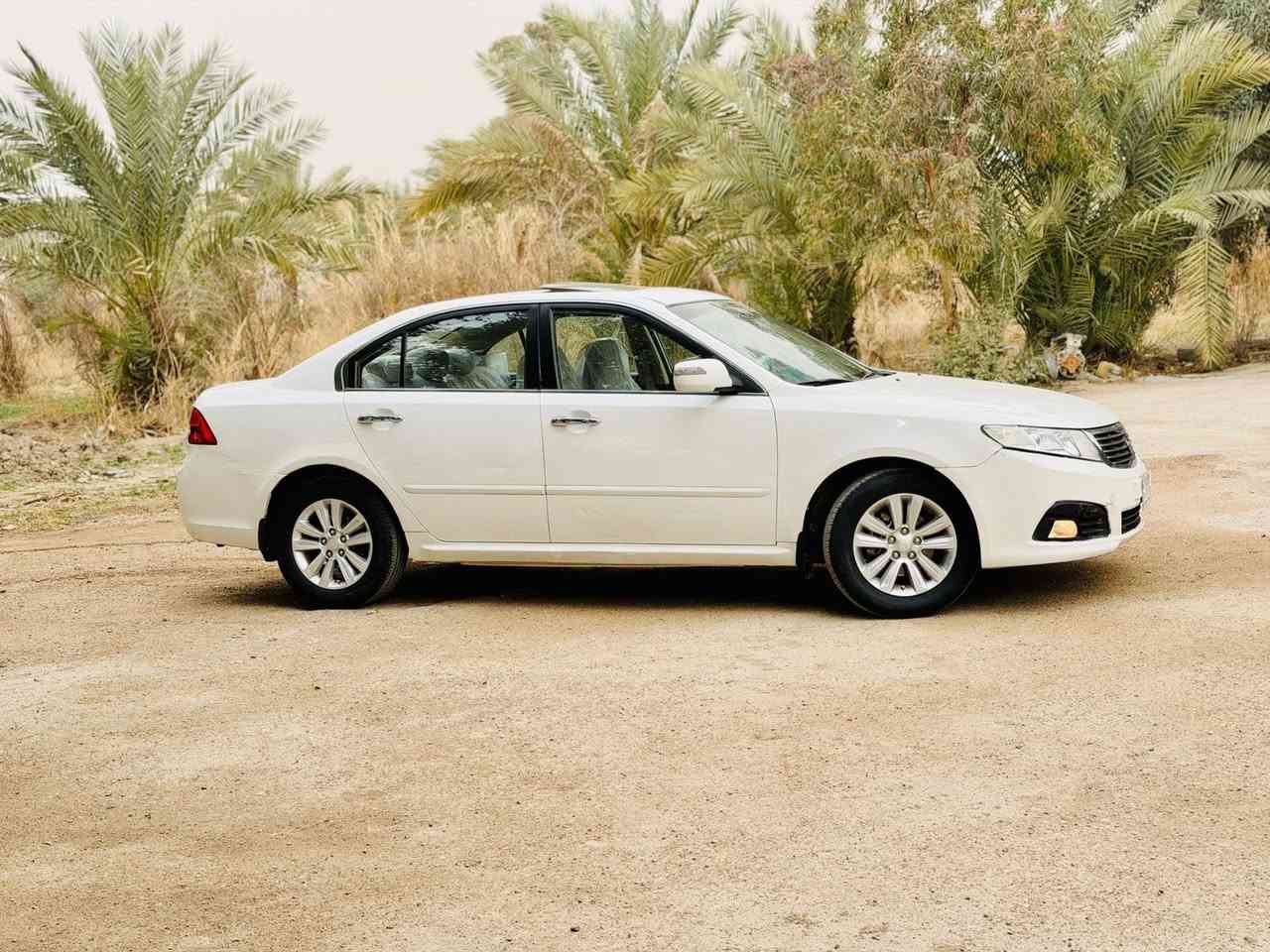 اوبتما 2010 خليجي
فول مواصفات 1/1 بصمه

رقم بغداد 

كير مكينه مكفول

حداديه تخم تاير كله بشرط

بيه بنيد مصبوغ فقط بدون فتح او تبديل اي قطعه وبيه شويه بالداير مال الجاملغ الخلفي اثر خياس

خمسه ويل كب سعفه

السعر 121وبيه مجال مكان السياره بابل شوملي ***********
