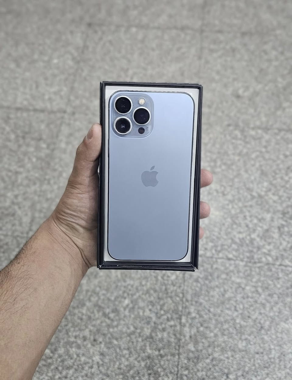 iPhone 13 Pro Max — للبيع الوحش الكاسر 🔥
256GB

🔹 اللون البحري الخرافي
🔹 نسخة الشرق الأوسط
🔹 فخامة وأداء نار
🔹 تصوير أسطوري
🔹 أقوى تجربة ألعاب وسلاسة
🔹 بطارية تخدمك طول اليوم
🔹 Face ID شغال 100%
🔹 الجهاز شغال فل بدون أي ملاحظات
🔹 تم تبديل الشاشة فقط
🔹 كل الوظائف شغالة توب
🔹 استعمال مرتب وسلس

📦 مع كارتون الجهاز والشاحن

📱 السعة: 256GB
🔋 البطارية: 78%
💰 السعر:  500


**إذا كنت صاحب هذا الإعلان وتريد حذفه لأي سبب، رجاءا أرسل رسالة إلى الدعم الفني**