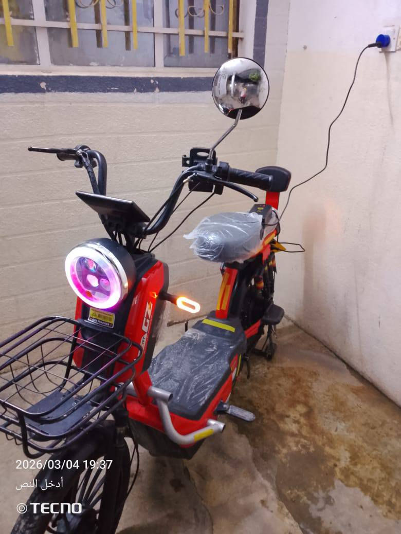 للبیع. كلشي مظبوط و شغال 250 الف وبي مجال بسيط.حجم كبير وبطاريات كبيرة..


**إذا كنت صاحب هذا الإعلان وتريد حذفه لأي سبب، رجاءا أرسل رسالة إلى الدعم الفني**