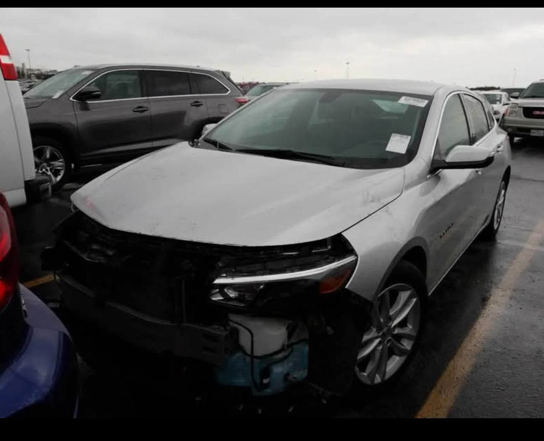 السلام عليكم
ماليبو ف Lt مكينه 1500توربو 
نظيفه استخدام قليل أي نقص مابيه 
سنويه بأسمي 
م 2018 السعر 115
للأستفسار ،،*********** بغداد, العراق
