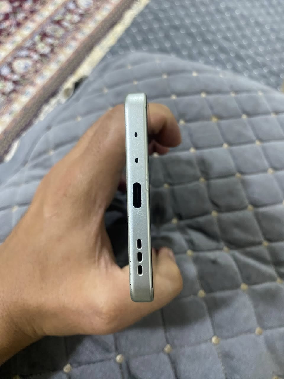 السلام عليكم جهاز OppoA5proنظافه 95/100 ذاكره 256 صحة البطاريه 100 السعر 175وبي مجال العنوان بغداد البياع خاص ورقم *********** وبي واتس
