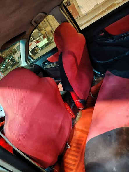 السلام عليكم سياره سيكي مديل 13 السياره بدون راعي بس اكفلك عشاير او اكفلك ما عليه طلب ولا دعوه السياره استوني شادله مكينه كورله او كيره استوني جفته او حداديه كملته او ترتيبات كلفتني 10 ورقات السياره سعره 17 ورقه غير متواجد على الفيس واساب او اتصال ***********
