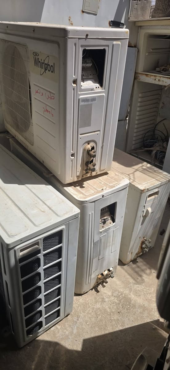 قطع حارة وقطع باردة طنين وطن ونص وموجود ٣ طن  شرط شغل وتبريد وضمان موجود 
عنوان
شطرة الحولي فرع محطة الكهرباء الجديدة مقابيل حسينية حامي الشمال((نبي الرحمة)) داخل الساحة***********
