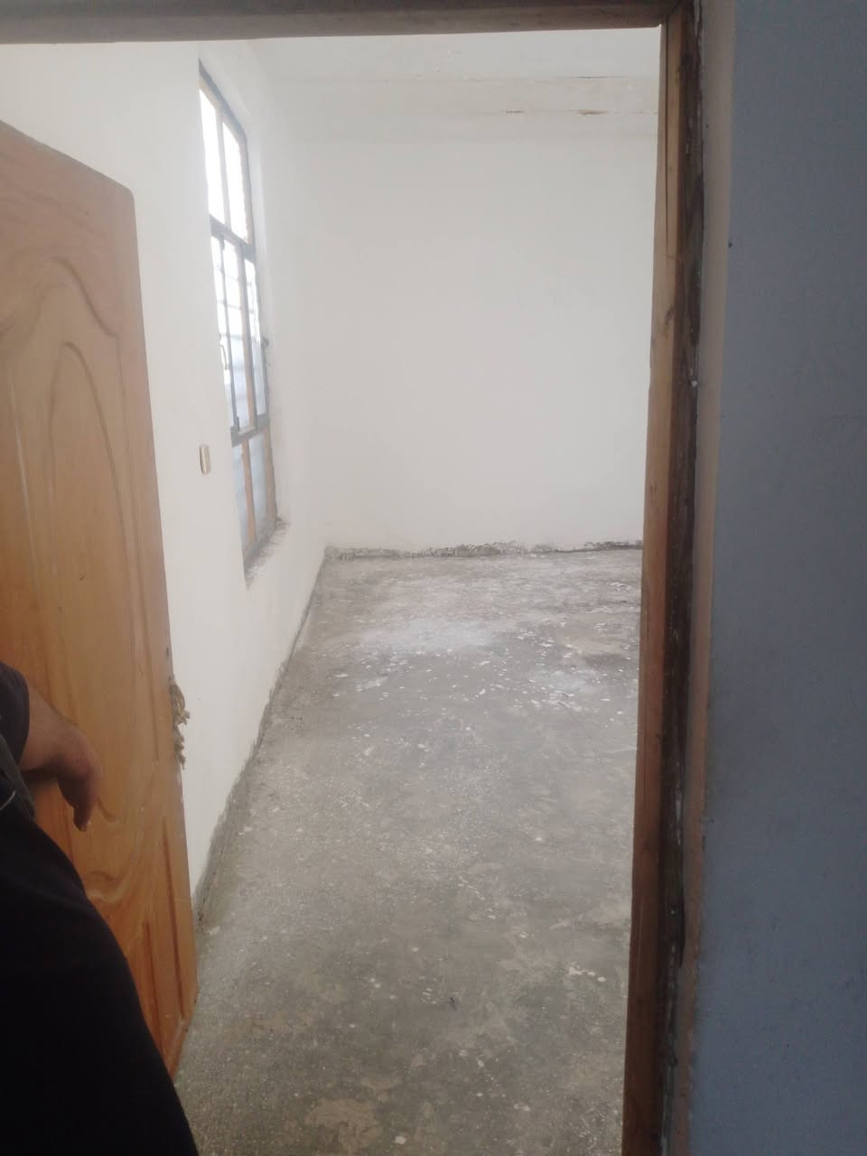 بيت 100م سند 25 مرقم بي وصل تطويب بلدية خلف حي الحضارة الثنية مقابل التفسيرات فرع اسواق بركات الزهراء ع
غرفة صالة مطبخ منور كراج ماء كهرباء  به
سخان تانكي ماطور ماء السعر 25
***********
