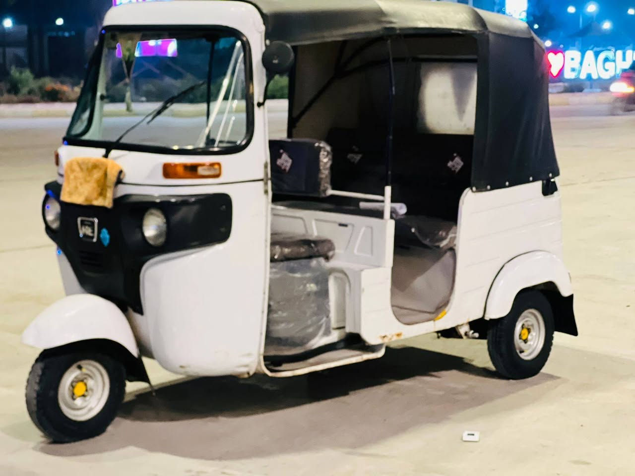 سلام عليكم تكتك 20 رقم واسط انكليزي تكتك كفاله مكفوله من الصبق والمعجون دوس بلاديه
تكتك كلها بلاديه مكينه خير من الله
تخم تاير جبلي جديد كهربيات شغاله وبلاديه
تكتك جاهزه علا خير حبايه مكاني كوت
موشراي عبر المنشور فدوه اروحلك
*********** الخاص مغلق
