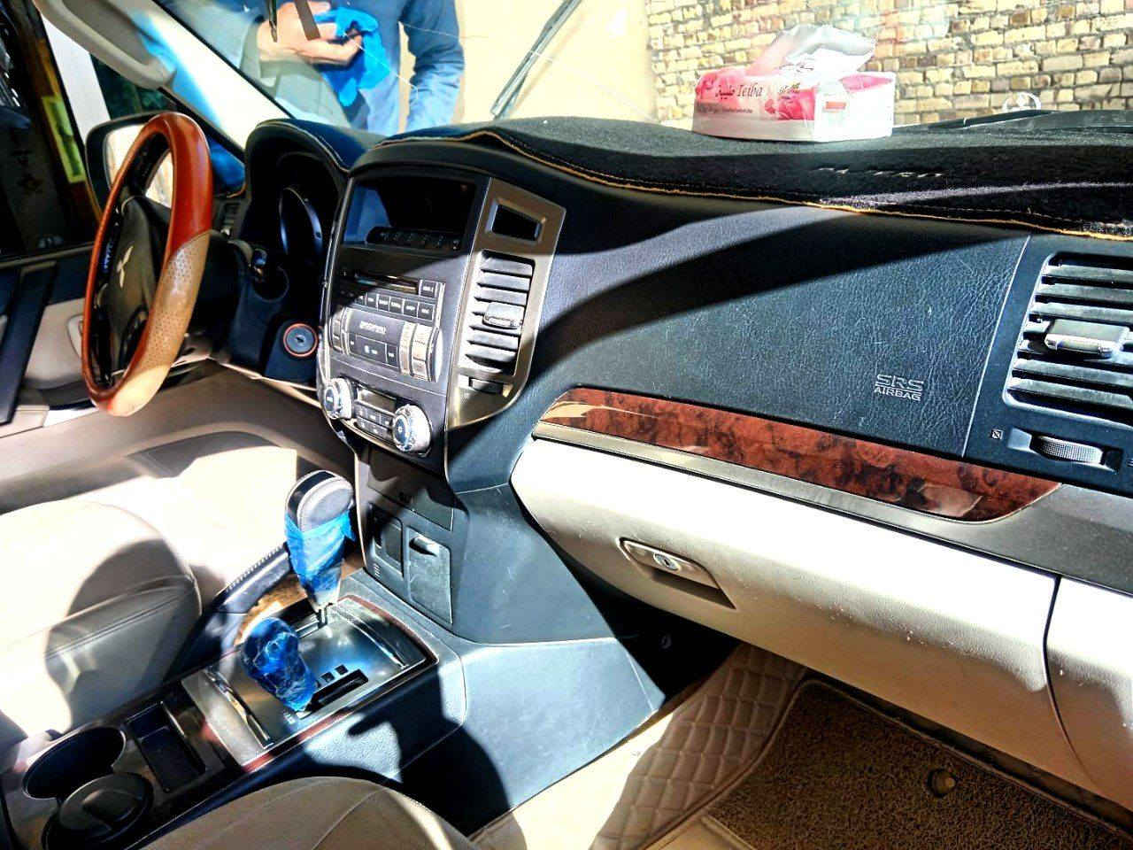 باجيرو 2015
فول مواصفات حبتور
مكفولة كفالة عامة من الصبغ والتبديل والبارد ومن الشخط
گير مكينة مكفول 
تخم تاير جديد/ باتري جديد 
رقم بغداد 
مكينة 3500 
فتحة 
كشن جلد
تحكم ستيرن ٣ جهات 
دمام خلفي
مكان السيارة الديوانية / الحمزة الشرقي 
السعر والاستفسار الرقم /***********
***********
