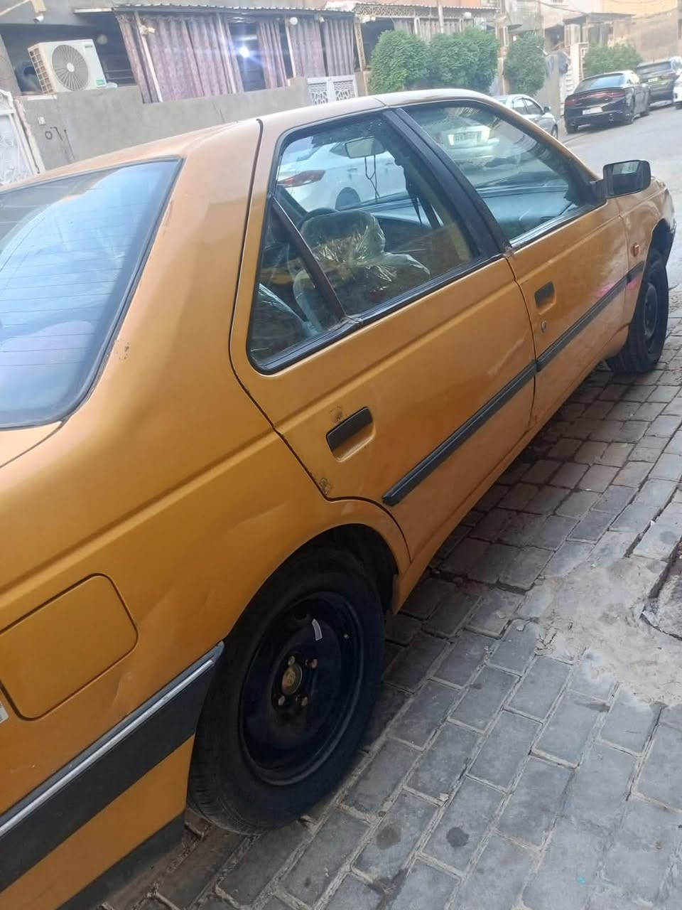 سلام عليكم شباب
بيجو GLX405 للبيع موديل 2009
كير مكينه مكفوله تبرد كلشي شغال رقم بغداد ثاني يوم تحويل لسعر 26 وبيهة مجال مكاني بغداد لرقم لتواصل ***********
