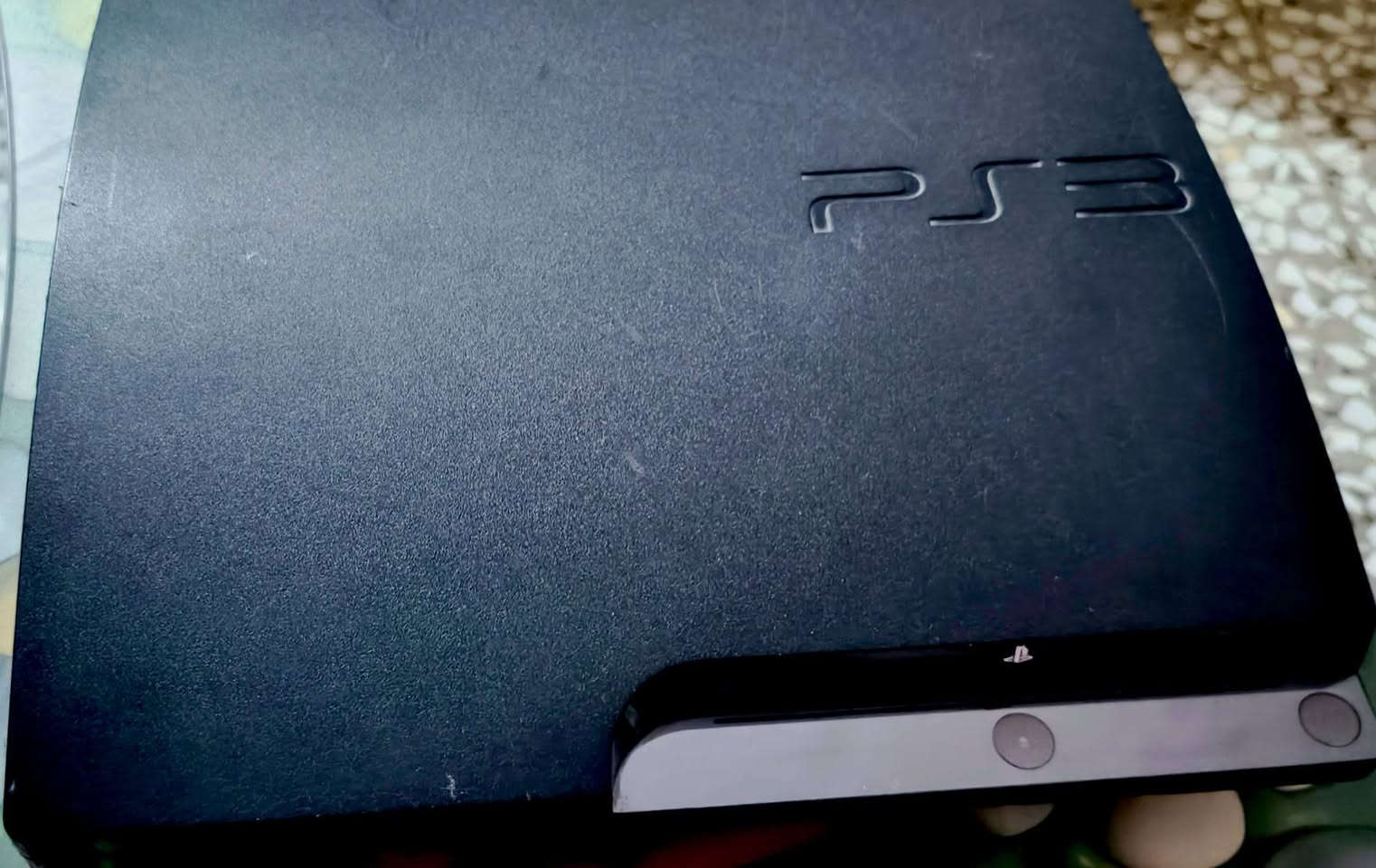 بلي 3 سلم مهكر  العاب 3 خارجيات باتمان و2 ماعرفهن + الداخليات 3 كولف ديوتي +بيس2018 + GTA مختمه يدات 2 وايرHD الاصلي شغال الذاكره 232 تفاصيل اكثر *********** واتس او اتصال السعر 120
