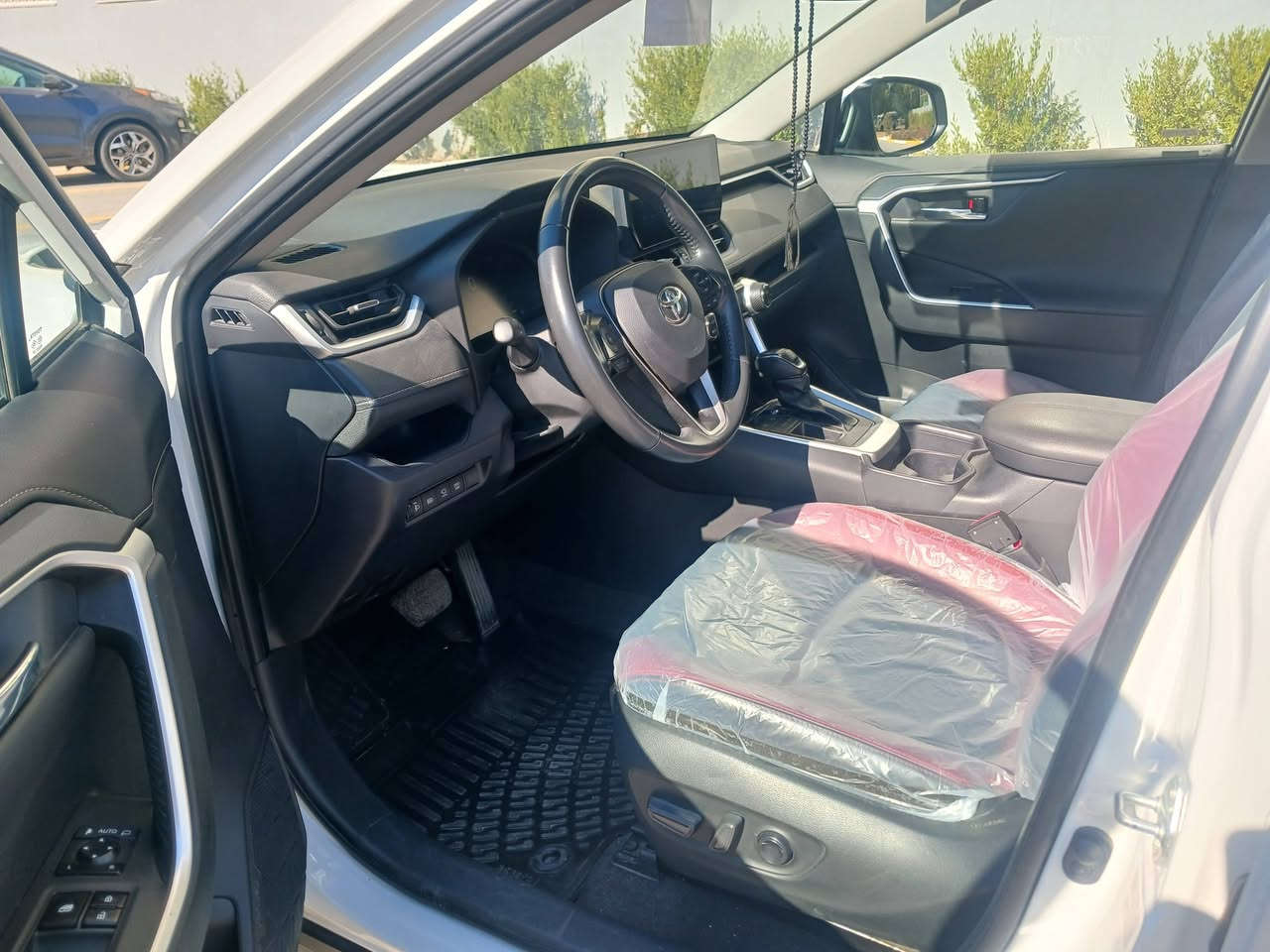 السلام عليكم اقرة المنشور قبل لاتخابر راف فور خليجيه موديل ٢٣ خليجيه ستراد عمان فول موصفات السياره بس بانزين مكفول من الصبغ والبارد مغلفة بي داف ضمان ١٠ سنوات بنوراما بصمتين كشنات تبريد تدفاء جلد كشنين كهربائى لايت زنون عالي وناصي مثبت سرعه رادار تحديد مسار اتو هولد ثلاثه أنظمة مكينة ٢٥٠٠ قيادة المرأة شفط اشاير بل المري خميس كامرات مثبت سرعه سايد بريك دكمة تحكمات جهتين نظام تقيليل صرف الوقود عداد المشي ٢٢ وبعد بيها اهواية موصفات بسمي المكان بغداد السعر ٢٦٥ ورقه يعني دفترين وخمس وستين ورقه رقمي ***********
