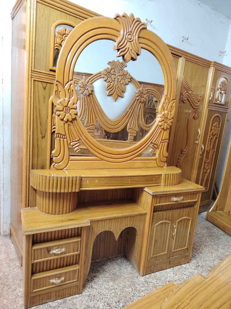 غرفه مستخدمه تزكام  صاج نضافه فول سعر 750 معرض ابو عقيل ميسان حي رساله شارع ماطور قرب صيدليه حازم ***********((نشتري جميع الغرف ))
