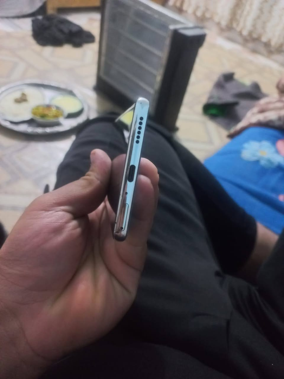 موبايل تكنو كامون 40 برو 5G ذاكرة 256 كارتونة موجود الرقم *********** غير متواجد علئ الفيس والماسنجر السعر 275 وبي مجال بسيط لشراي
