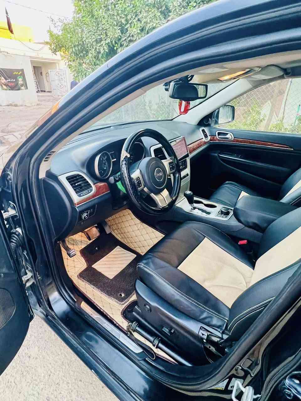 لاريدو شيروكي موديل 13 فول مواصفات وراد امريكي بدون ضرر ولا صبغ رقم بغداد باسمي 173 
***********
