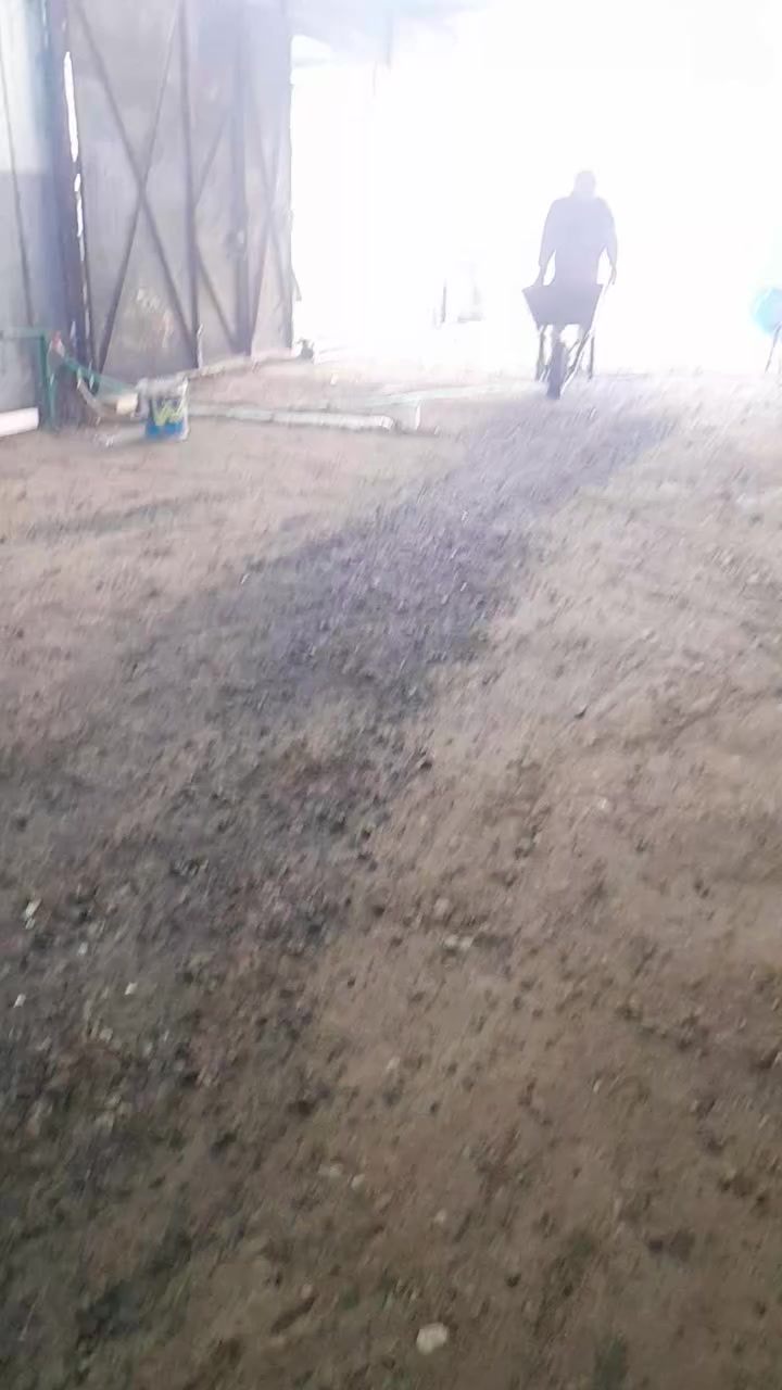 سلام عليكم الي يحتاج خباطه صب ارضيه جعب بيتونه سكف ٥٠ متر رباط اني حاضر شقلي بغداد فقط *********** /*********** اثير بي وتساب
