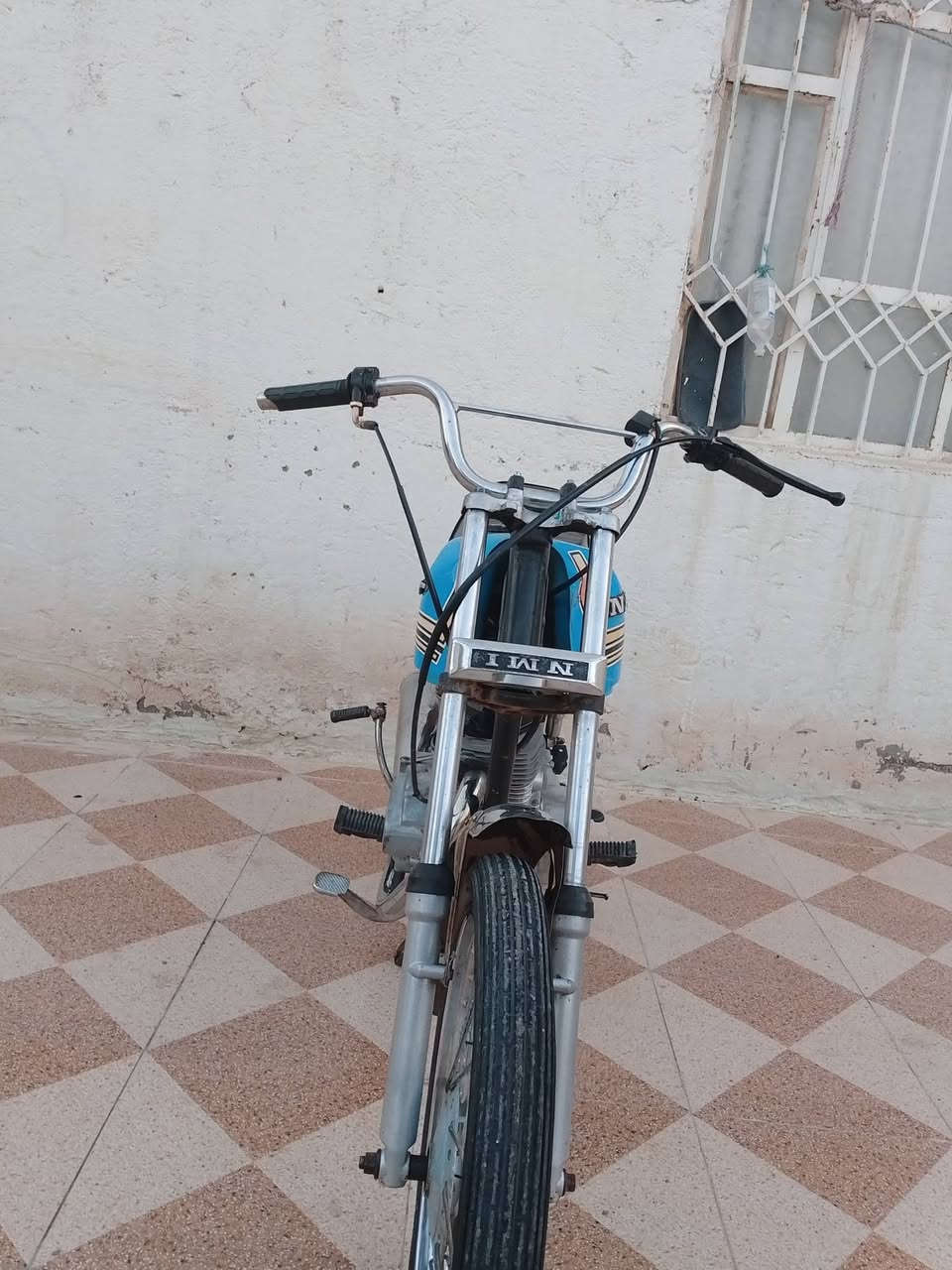 السلام عليكم دراجة نامه للبيع اوراق سكنر شلامجه أصلي دبلات جدد تواير جدد دراجة نضيفة مكاني ناصريه قضاء النصر السعر 300وبيهه مجال للشراي رقم الهاتف ***********المو شراي لا يتعبني متواجد خاص
