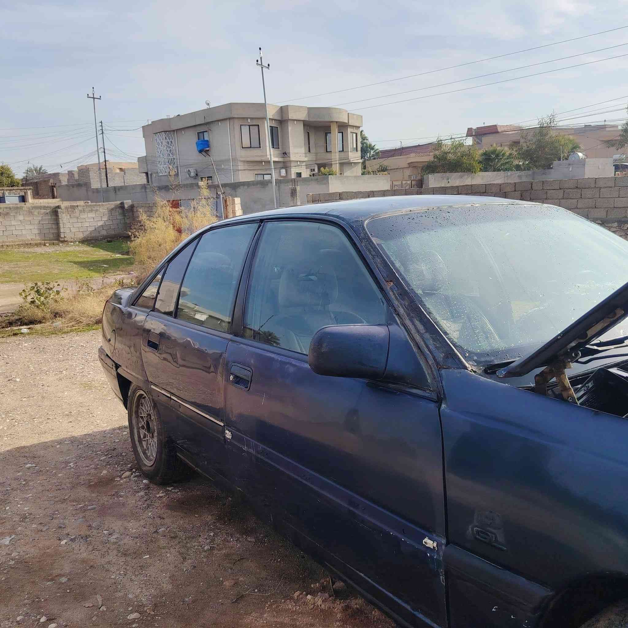 السلام عليكم اوميكا موديل1990 حجم 20 كير محرك جديد عله يدي شرط ارفلو جديد  باتري جديد سيارة مسويله ادامه كامل مابيه برقي تجاري مابيه  كلو مال كصه كهربايات تدفئة كله شقال سنويه بسمي2030 السعر ٢٩وبي مجال ***********
