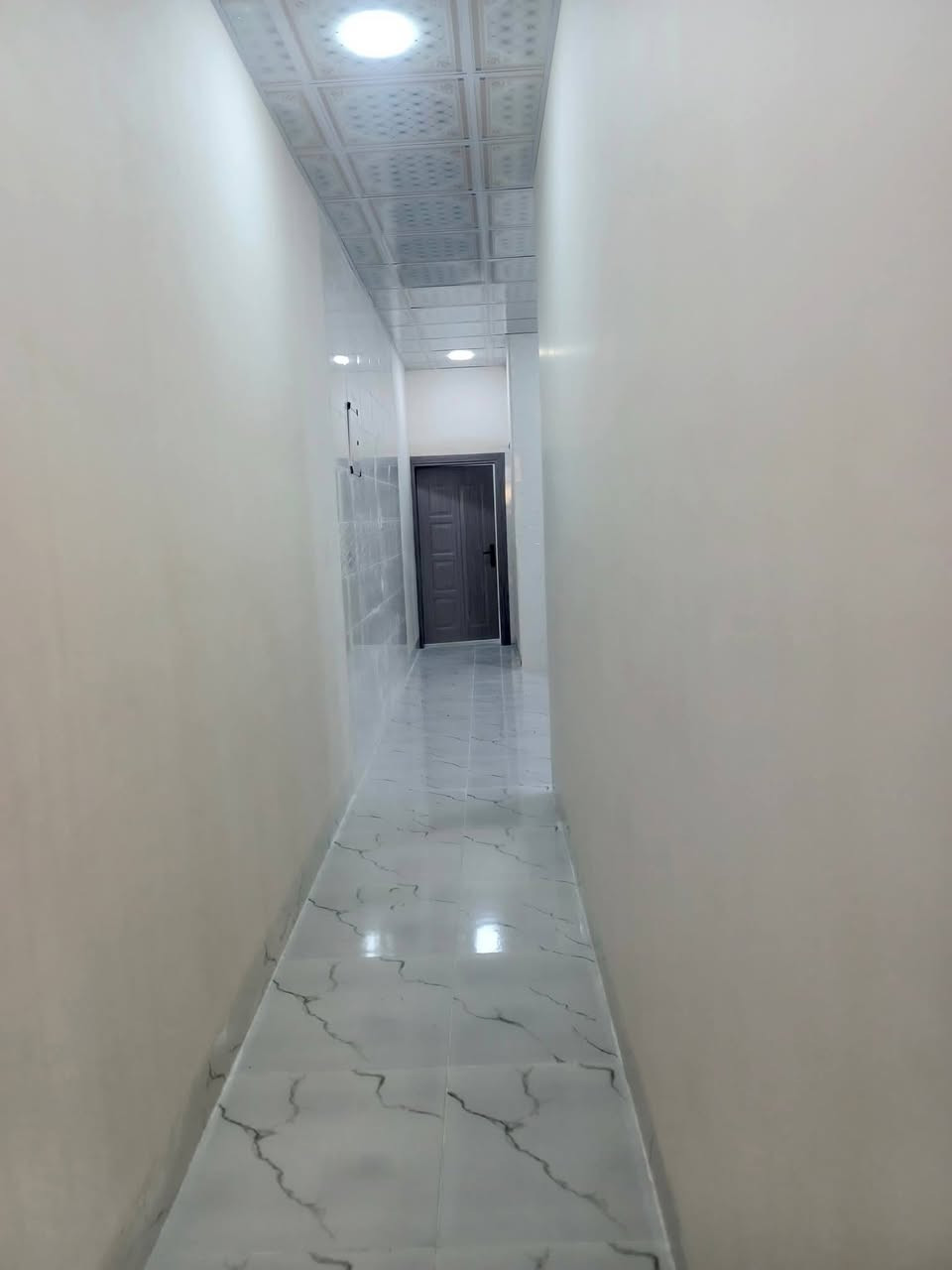 اعلان (1060)
🔵 دار طابو للبيع بناء حديث صفر 🟠

     (طابق واحد) ⬇️ المحتويات ⬇️

🔸الطابق الاول/ غرفة نوم عدد1 ومطبخ واستقبال وصحيات وگراج
-------------------------------------
#المساحة (100)متر
#الواجهة (5)متر
#موقع_الدار :- كركوك منطقة ال55 بالقرب من سايدين جامع الراشدين
#السعر (71) مليون بي مجال
#نوع_العقار:- (طابو ملك صرف)
------------------------------------
🔵 لمعرفت التفاصيل الإتصال بالارقام التاليه :-
🔸  ***********   🔸
🔸  ***********   🔸
-----------------------------------
🟠 او للإستفسار :-
يمكنكم مراسلة الصفحة
#نتشرف_بزيارتكم(مكتب المراد للعقارات)
عنوان المكتب:- كركوك منطقة ال55 قرب اقصومول
