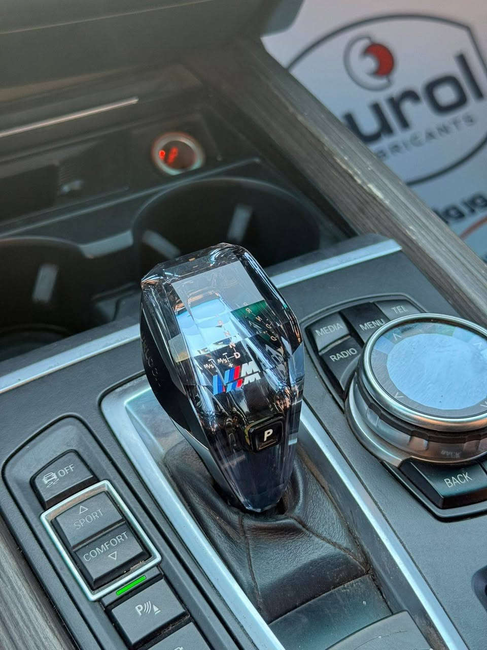 للبيع BMWX5
الموديل 2014
واريد خليجي وكالة العروش🖤
محرك 8 سلندر 5.0
ماشية 144كيلو متر حقيقي 
مواصفات فول للاخير
بنوراما
بيبان شفط 
بصمة 
كشنات جلد تحكم كشنات
خمس كامرات دوارة
كشنات تدفئة تبريد
بردات بيبان
دركة كاربون فايبر
كير قبضة كرستال
حساسات امامية خلفية
لايتات LED وزنون
شاشة كبيرة مع تحكم ماوس داخل جلد قرميدي وبعد بيها مواصفات هوايه 

السيارة مكفولة بدون صبغ فقط بارد بلباب وتحكيل خفيف فقط بدون صبغ ابد بدون دواخل كلة مكفول
السعر 280 وبيها مجال 
مكان السيارة بغداد 
للاستفسار 
***********
