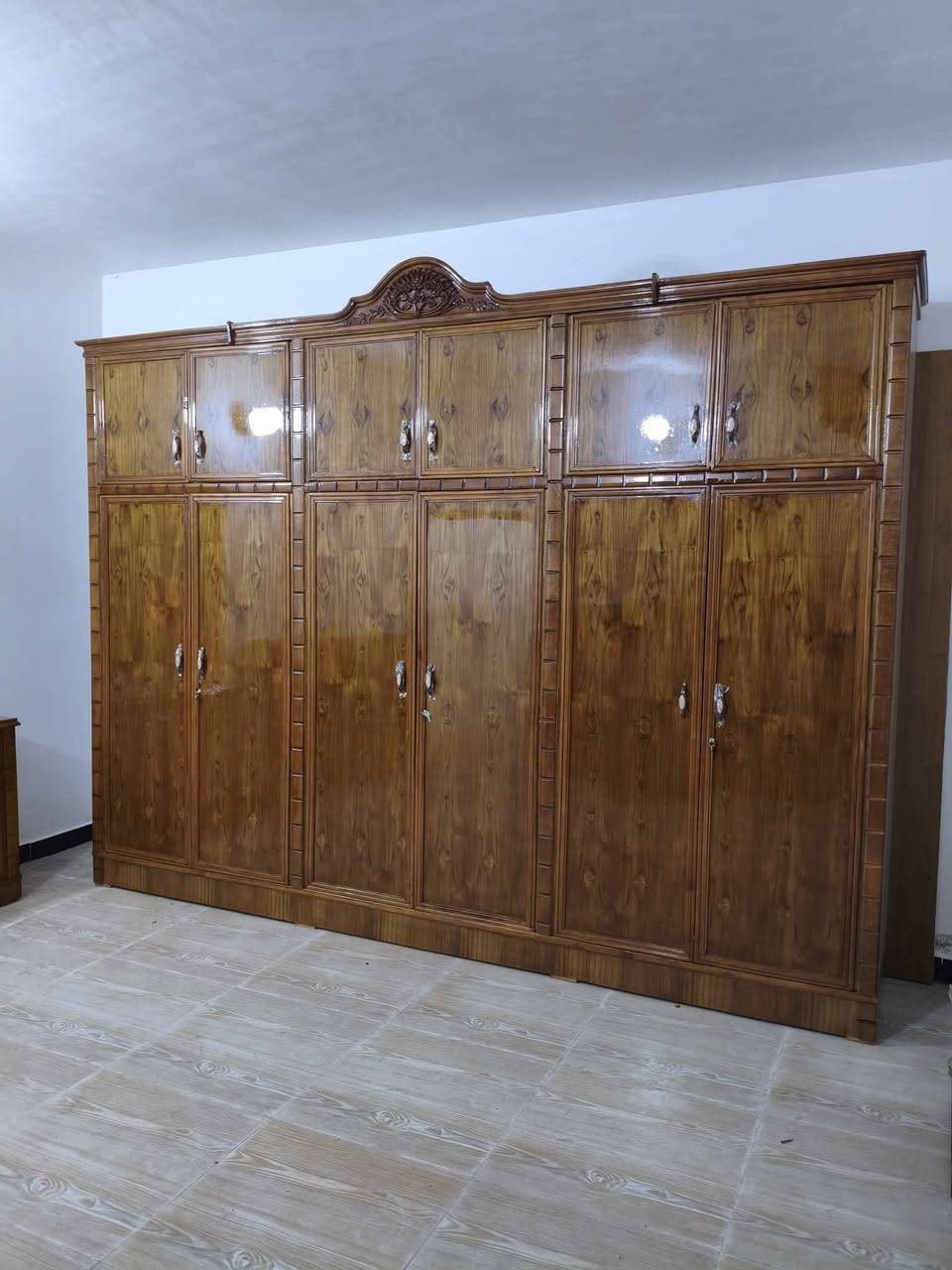 سلام عليكم 
غرفه نوم مستعمل صاج عراقي 5ملم خارج 
داخل 4 ملم ظهر جرجوبه براغي دنك زان مصري حاميل زان مصري 
غرفه ثكيل وحاز مرتبه صاج بل داخل وخارج 
غرفه نظافه 100% اخت جديده اي ضرر أو أي شخط مابيه 

مكان بغداد حي الاعلام شارع قطر الندى 
*********** بغداد, العراق
