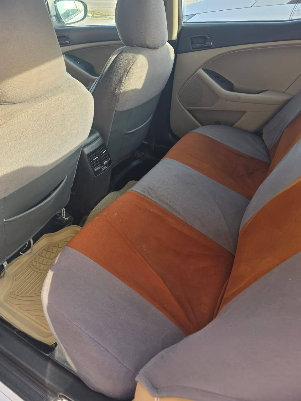 السلام عليكم
مكلف بالنشر اوبتيما للبيع 2014 خليجي السياره تحويل مباشر هزه جديد السياره كفاله عيب شرعي وصوليات 
 فقط تبريد قطعتين مكينه 2000 دوش 
للاستفسار على الرقم ***********
السعر 103
