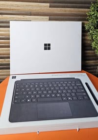 Surface pro 12 عـشاق سيرفـس💎🔥. ارخص وانسب الاسعار لـSurface بس يمنا😎💰....