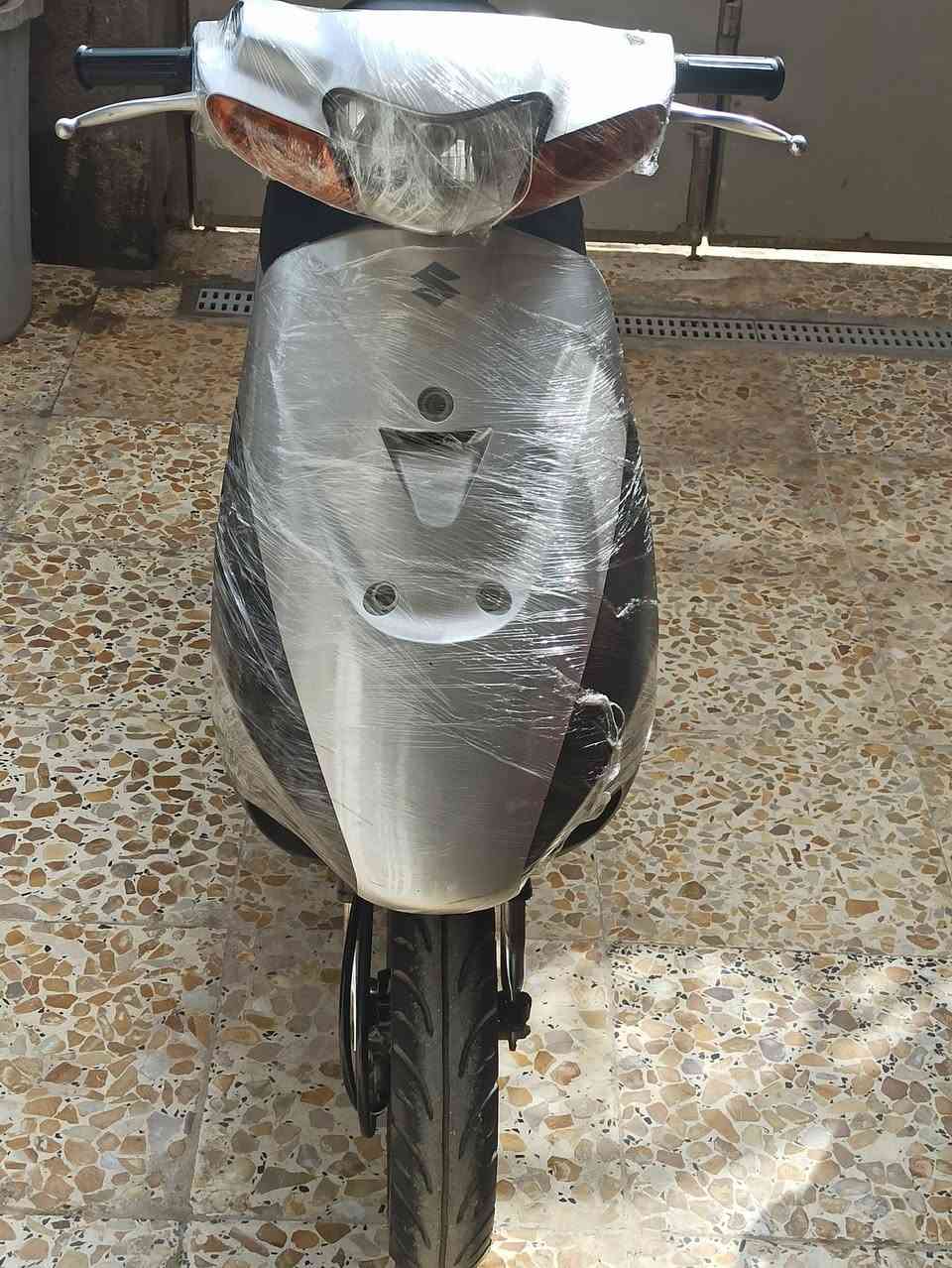 السلام عليكم دراجه ساسوكي رياضي للبيع مكفوله شرط الفحص اخت الوكيل كلشي بيها وكاله بس  كابريتر مبدل وعندي هم الصلي مالها سعرها 500قفل هذا رقمي ***********
