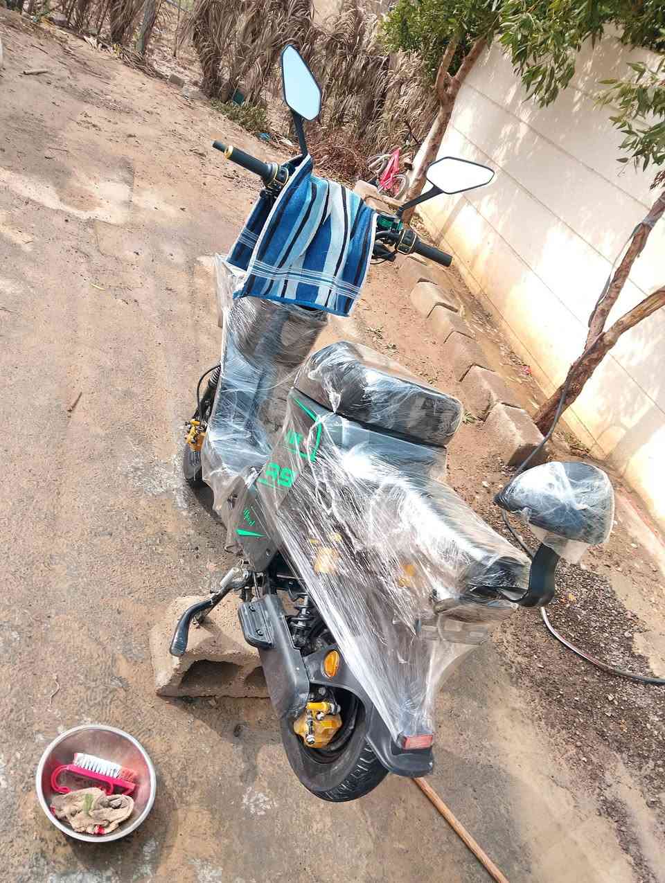 دراجة شحن للبيع اشارة يمنة ويسر دبل اشار 5بطاريات سرعتهة120 الدراجة جديدة بعنئ الكلمة شوفة عين🤝❤
تريدهة بيك خير ودلل السعر 610 استفسار ***********
