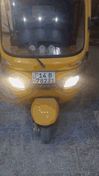 السلام عليكم اخوان التكتك للبيع جبته لخوي وضل مايشتغل بيه كاضيه نوم ومن مامشتغل بيه ضال واكفه بسمي رقم وسنويه موديل ٢٢ بشهر السابع حته ماغاسله ضال ع حطته سعرها 8500 مكفوله محرك وبدي وكشر حته تايرات الشركه نفسهن *********** عنواني بصره كرمه علي 
ملاحضه بياع شراي مابيع بس للجناي
