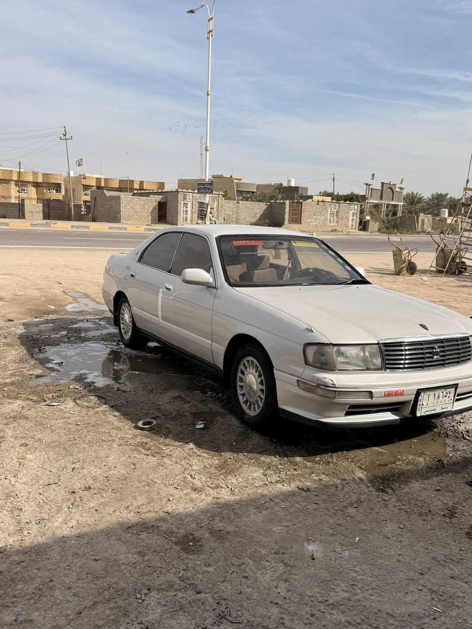 السلام عليكم بطه للبيع موديل 95سياره جاهزه مكفوله من العيب الشرعي تحويل ثاني يوم  محرك ثنين ونص جديد السعر 47وبيها مجال  مكاني ناصريه مركز اتصل وبالخادمة ***********
