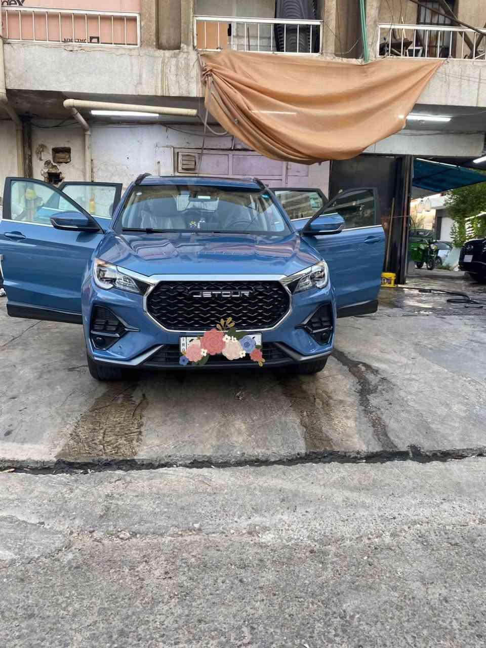 جيتور X70
2026
فول مواصفات 
محرك 1500 تيربو 
سقف بانورامي
صندوق كهرباء
كاميرا 360
هواي موصفات بيها
*********** 
حادثها شي بسيط قبق الجنطه وراجعه الباقي مكفوله
