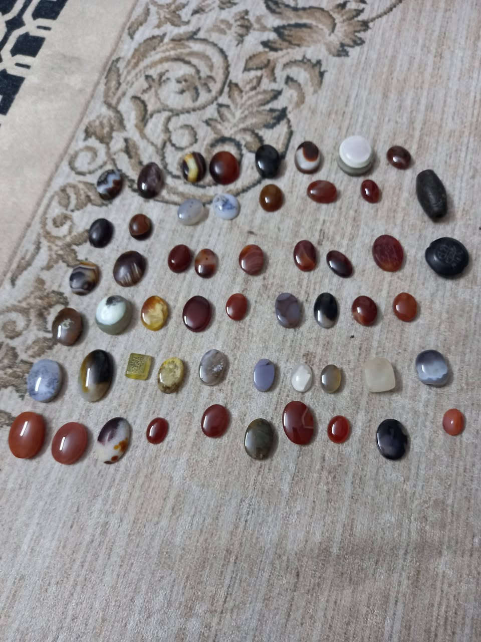 السلام عليكم من رخصت الادمن المحترم  الى عشاق الاحجار الكريمه  بغداد  الاتصال على الرقم  (***********)
