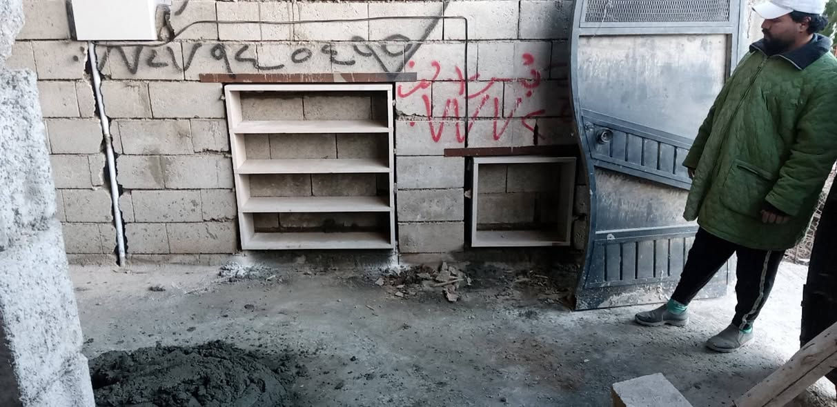 سلام عليكم 
ابو أزل للمرمر 
اي استفسار اني حاضر 
نظام العمل براغي وتشميع كامل 
تم إنجاز العمل في حي بدر 
كركوك 
***********
