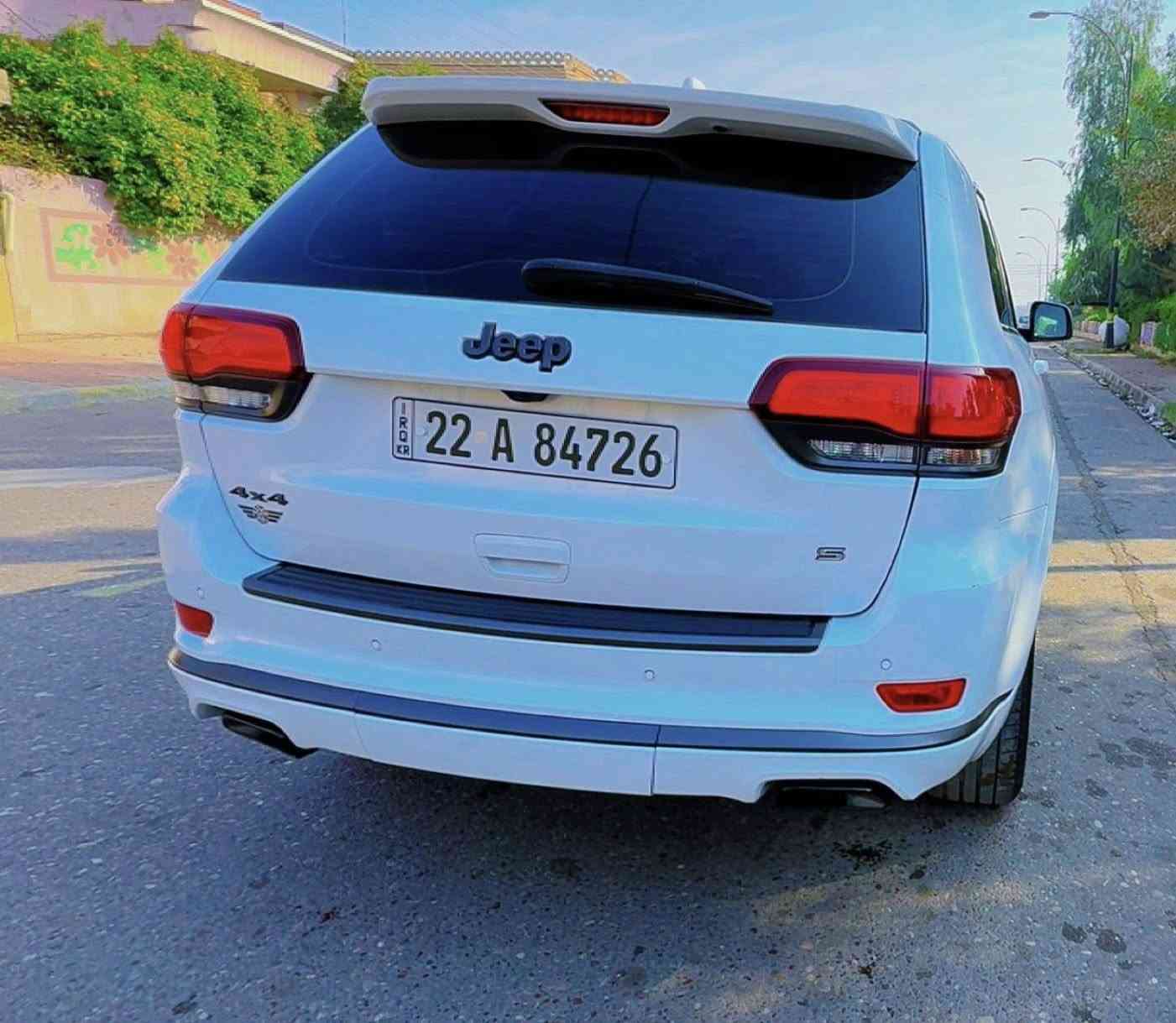 سلام عليكم اخوان تحيه طيبه جيب (S)  موديل 2019 ماشيه 65 الف سياره حلوه بمعنى الكلمه خليجي صفر وكاله هارلم فقط بيها اثر شخط باب السايق مرشوش بدون معجون بعد السياره كفاله من كلشي محرك كير حتى من الرصعه كفاله سعرها 310$ او بي مجال حك الجيه مكاني كركوك او بالعافيه يكون من نصيبه تحويل وكاله حاضر اني ***********
