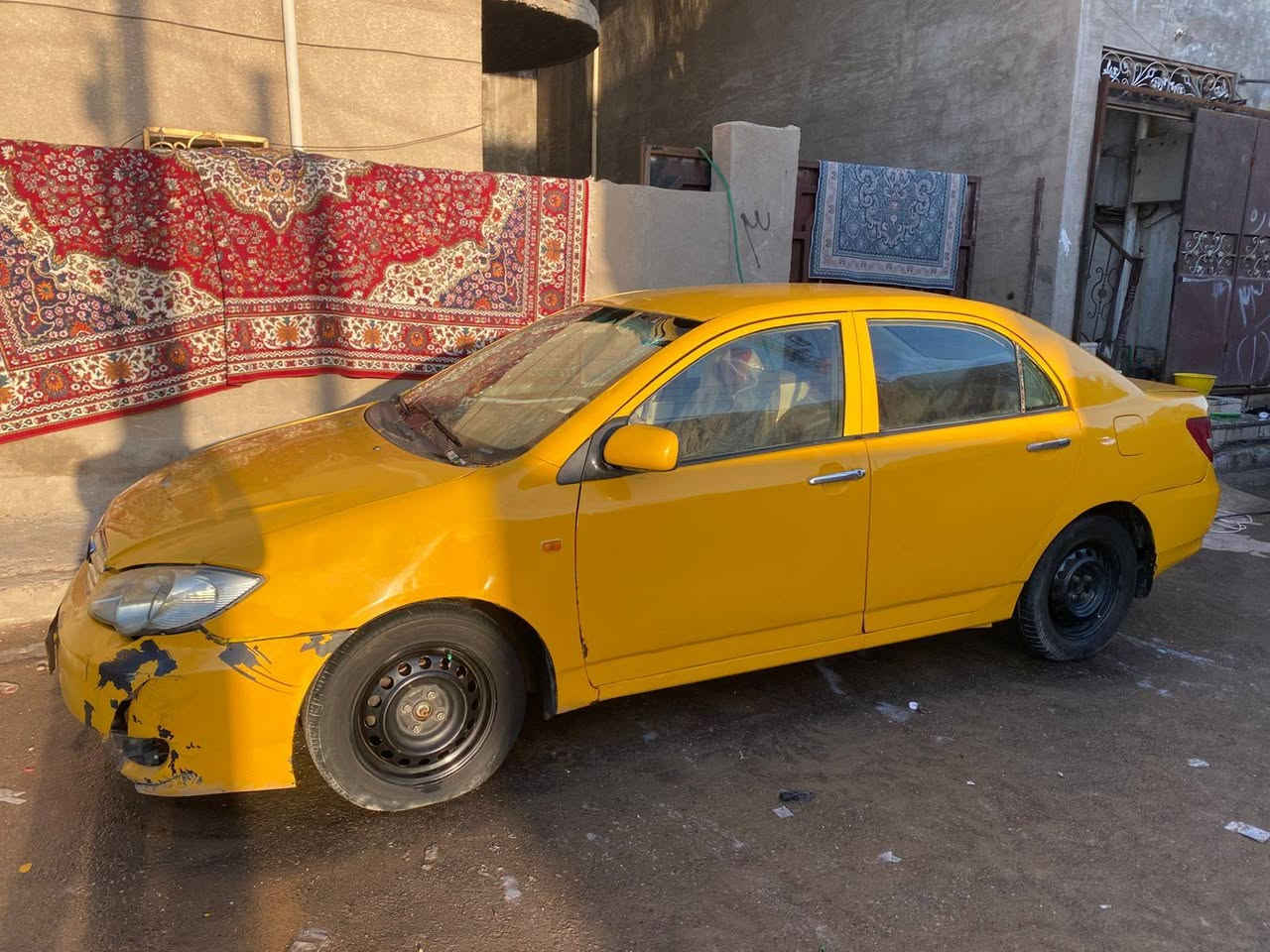 سلام عليكم بي وايدي اف ٣ موديل ١١
رقم صدامي قادسيه مصفره غرامات عليه هيئه ٩٠٠ على يشتري يعني مو من سعر سياره وصاحبه موجود ماعنده مشكله يحول سياره بيه خيط تبخير ومصبوغه عام اكفل لغد وشواصي وقماره سعره ٢٣ وبيه مجال
رقمي ***********
