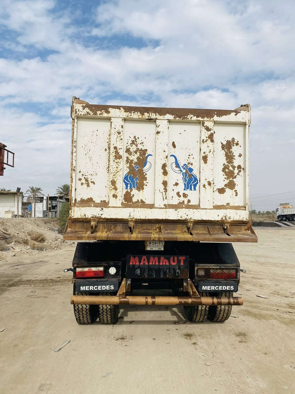 للبيع عربانه موديل 2016كفاله عامه تخم تاير سعرها ٢٣٠وبيها مجال مكاني اليوسفيه ***********
